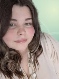 Profilfoto von Fiona aus Kehl. Berufswunsch: Kaufmann/-frau – Büromanagement. Branche: Finanzen, Buchhaltung und Management.