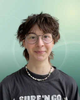 Profilfoto von Berry aus Rheine. Berufswunsch: Bürohelfer/in und Packhelfer/in. Branche: Lebensmittel, Getränke und Logistik, Transport, Verkehr.
