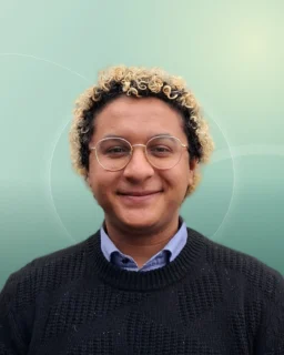 Profilfoto von Omar aus Darmstadt. Berufswunsch: Lagerhelfer/in. Branche: IT, Informatik, Programmierung und Lebensmittel, Getränke.