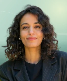 Profilfoto von Zoubayda aus Berlin. Berufswunsch: Catering-Hostess / Host und Empfangs-Hostess / Host. Branche: Events, Messen, Promotion und Lebensmittel, Getränke.