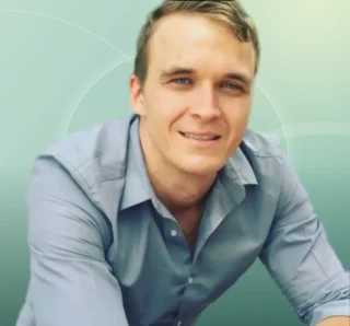 Profilfoto von Benjamin aus Esslingen am Neckar. Berufswunsch: Abfüller/in und Fahrer/in. Branche: Gastronomie, Hotellerie, Tourismus und Lebensmittel, Getränke.