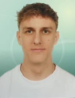 Profilfoto von Noah aus Esthal. Berufswunsch: Servicemitarbeiter/in. Branche: Kundenservice.