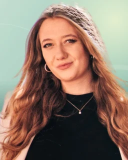 Profilfoto von Charlotte aus Mainz. Berufswunsch: Alltagshelfer/in und Check-In Mitarbeiter/in. Branche: Events, Messen, Promotion und Gastronomie, Hotellerie, Tourismus.