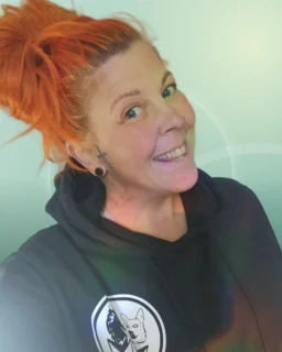 Profilfoto von Nadine aus Geesthacht. Berufswunsch: Alltagshelfer/in und Betreuungskraft. Branche: Bildung, Pädagogik und Körperpflege, Hauswirtschaft, Hygiene.