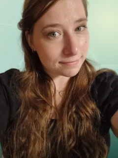 Profilfoto von Laura aus Fohren-Linden. Berufswunsch: Sozialpädagogische/r Assistent/in / Kinderpfleger/in und Kinderbetreuer/in. Branche: Bildung, Pädagogik.
