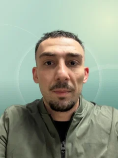 Profilfoto von Al aus Bielfeled. Berufswunsch: Fachkraft – Schutz und Sicherheit. Branche: Schutz, Ordnung, Sicherheit.