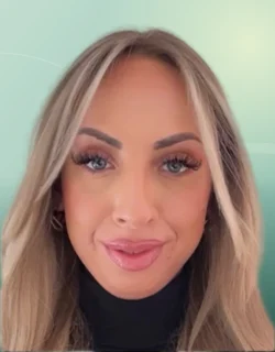 Profilfoto von Melina aus Lindlar. Berufswunsch: Empfangsmitarbeiter/in. Branche: Personalwesen, HR.