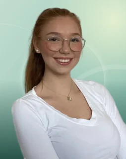 Profilfoto von Emilia-Lynn aus Werder (Havel). Berufswunsch: Verkäufer/in. Branche: Wirtschaft, Sekretariat.