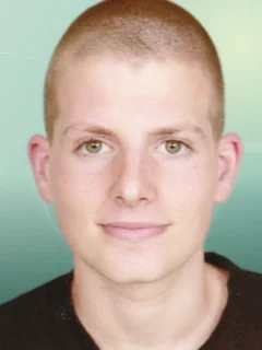 Profilfoto von Max aus Aschaffenburg. Berufswunsch: Tischler/in. Branche: Holz, Papier.