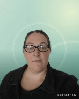 Profilfoto von Simone aus Gnarrenburg. Berufswunsch: Servicekraft – Schutz und Sicherheit. Branche: Jura, Rechtswesen.