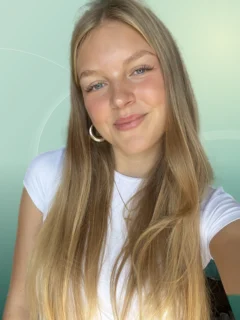 Profilfoto von Charlotte aus Aachen. Berufswunsch: Catering-Hostess / Host und Empfangs-Hostess / Host. Branche: Events, Messen, Promotion.