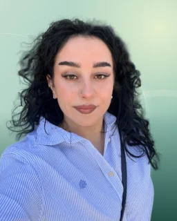 Profilfoto von Dzanina aus Reinbek bei Hamburg. Berufswunsch: Pflegefachmann/-frau. Branche: Haushalt, Babysitting.