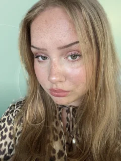 Profilfoto von Lilith aus Vaterstetten. Berufswunsch: Hotelempfang/-rezeption und Kellner/in. Branche: Bildung, Pädagogik und Events, Messen, Promotion.