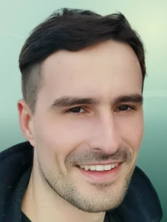 Profilfoto von Aron aus Heidelberg. Berufswunsch: IT-Administrator/in und IT-Berater/in. Branche: IT, Informatik, Programmierung.