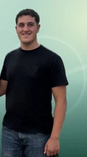 Profilfoto von Yasin aus Lübeck. Berufswunsch: Lagerhelfer/in und Produktionshelfer/in. Branche: Produktion, Fertigung.