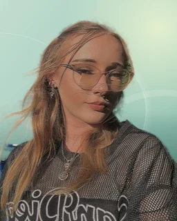 Profilfoto von Svea-Anna aus Wittenberg. Berufswunsch: Babysitter/in. Branche: Reinigung, Facility Management und Verkauf, Handel.