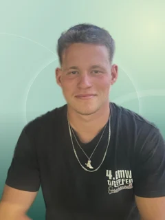Profilfoto von Aaron aus Öhringen. Berufswunsch: Service-Chat-Agent/in. Branche: Beratung, Consulting und Design, Musik, Tanz, Schauspiel.