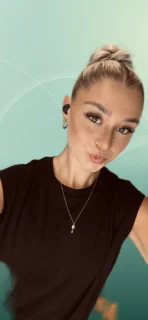 Profilfoto von Monique aus Springe. Berufswunsch: Paketzusteller/in. Branche: Logistik, Transport, Verkehr.