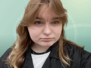 Profilfoto von Liliia aus Celle. Berufswunsch: Abfüller/in und Abo-Verkäufer/in. Branche: Holz, Papier und Kunsthandwerk, Restaurierung.
