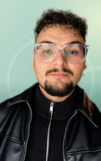 Profilfoto von Roman aus Atlantic Ocean. Berufswunsch: Callcenter Agent/in und Service-Chat-Agent/in. Branche: Elektronik.