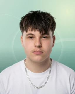 Profilfoto von Admir aus Singen (Hohentwiel). Berufswunsch: Informatiker/in. Branche: IT, Informatik, Programmierung.