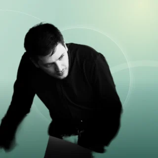 Profilfoto von József aus Kröning. Berufswunsch: Bürohelfer/in und Disponent/in. Branche: Kundenservice und Logistik, Transport, Verkehr.