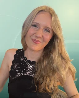 Profilfoto von Lena aus Oranienburg. Berufswunsch: Kinderbetreuer/in. Branche: Bildung, Pädagogik und Events, Messen, Promotion.
