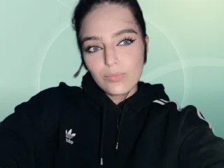 Profilfoto von Monika aus Fernwald. Berufswunsch: 3D-Designer/in. Branche: Marketing, Werbung.