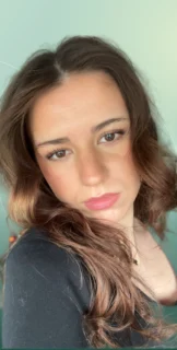 Profilfoto von Viola aus Petershagen. Berufswunsch: Bankkaufmann/­frau und Fitnessberater/in. Branche: Beratung, Consulting und Lebensmittel, Getränke.