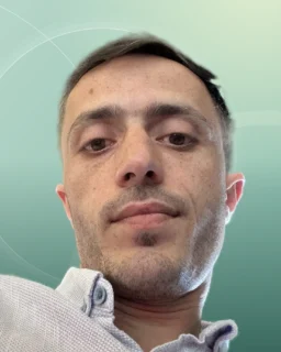 Profilfoto von Sayad aus Radolfzell am Bodensee. Berufswunsch: Paketzusteller/in. Branche: Logistik, Transport, Verkehr.