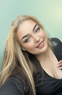 Profilfoto von Vanessa aus Königs Wusterhausen. Berufswunsch: Empfangsmitarbeiter/in und Kundenservice Mitarbeiter/in. Branche: Verkauf, Handel.