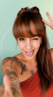 Profilfoto von Julia. Berufswunsch: Alltagshelfer/in und Arbeitsvermittler/in. Branche: Haushalt, Babysitting und Kundenservice.