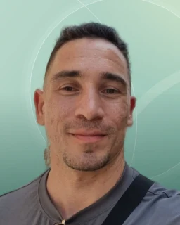 Profilfoto von Fabian aus Bad Homburg vor der Höhe. Berufswunsch: Berater/in und Empfangsmitarbeiter/in. Branche: Gastronomie, Hotellerie, Tourismus und Produktion, Fertigung.