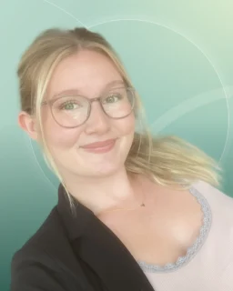 Profilfoto von Nora aus Mielkendorf. Berufswunsch: Fachwirt/in - Handwerk/B. Prof. Kaufmännisches Management. Branche: Wirtschaft, Sekretariat.