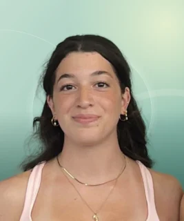 Profilfoto von Alisia aus Fellbach. Berufswunsch: Gestalter/in – Bekleidung, Mode. Branche: Marketing, Werbung.
