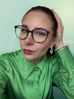 Profilfoto von Celine aus Karlsdorf-Neuthard. Berufswunsch: Empfangs-Hostess / Host und VIP-Hostess/Host. Branche: Haushalt, Babysitting und Kundenservice.