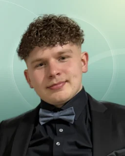 Profilfoto von Jannik aus Schwäbisch Gmünd. Berufswunsch: Lehrer/in – Grundschulen (Primarstufe). Branche: Landwirtschaft, Garten.