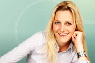 Profilfoto von Julia aus Taunusstein. Berufswunsch: Fachmann/-frau – Bürokommunikation und Personalberater/in. Branche: Personalwesen, HR und Beratung, Consulting.