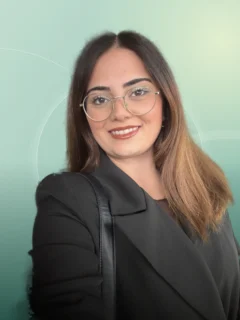 Profilfoto von Hümeyra aus Aschaffenburg. Berufswunsch: Bürohelfer/in und Callcenter Agent/in. Branche: Bildung, Pädagogik und Kundenservice.