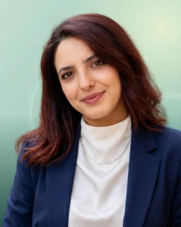 Profilfoto von Nour aus Köln. Berufswunsch: Business-Continuity-Manager/in und Business-Intelligence-Consultant. Branche: Management und Marketing, Werbung.