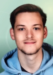 Profilfoto von Benedikt aus Bielefeld. Berufswunsch: Lehrer/in. Branche: Bildung, Pädagogik.