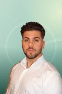 Profilfoto von Aydin aus Heidenheim an der Brenz. Berufswunsch: Fitnesstrainer/in und Ingenieur/in – Maschinenbau. Branche: Logistik, Transport, Verkehr und Metall, Maschinenbau.