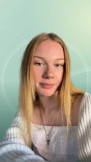 Profilfoto von Melina aus Fürstenwalde. Berufswunsch: Designer/in – Grafik. Branche: Design, Musik, Tanz, Schauspiel.