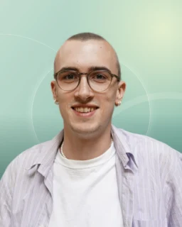 Profilfoto von Luca aus Bonn. Berufswunsch: Paketzusteller/in. Branche: Jura, Rechtswesen und Logistik, Transport, Verkehr.