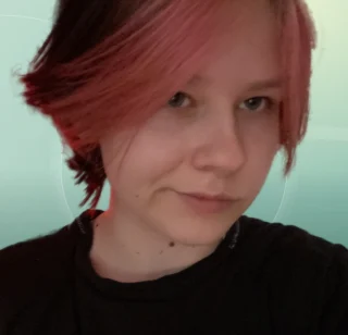 Profilfoto von Lena aus Teltow. Berufswunsch: 3D-Designer/in und Abo-Verkäufer/in. Branche: Design, Musik, Tanz, Schauspiel und Events, Messen, Promotion.