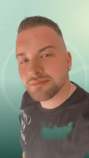 Profilfoto von Timo aus Görlitz. Berufswunsch: Kassierer/in und Verkäufer/in. Branche: Lebensmittel, Getränke.