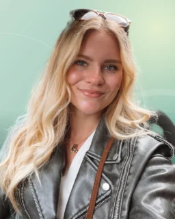 Profilfoto von Christina aus Heinsberg. Berufswunsch: Bürohelfer/in und Event-Manager/in. Branche: Beratung, Consulting und Bildung, Pädagogik.