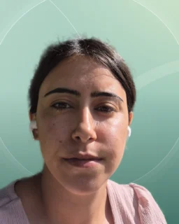 Profilfoto von Ayse aus Hanau. Berufswunsch: Warenverräumer/in. Branche: Verkauf, Handel.