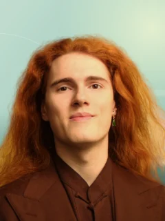 Profilfoto von Pitsch, aus Nürnberg. Berufswunsch: Rezeptionist/in und Thekenkraft. Branche: Bildung, Pädagogik und Design, Musik, Tanz, Schauspiel.