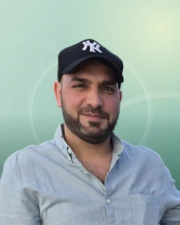 Profilfoto von Yusuf aus Radolfzell am Bodensee. Berufswunsch: Fahrer/in. Branche: Logistik, Transport, Verkehr.